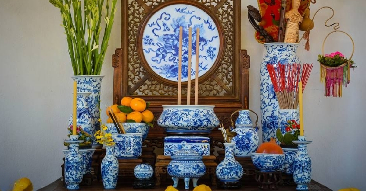Chất liệu bộ gốm sứ thờ cúng giá rẻ