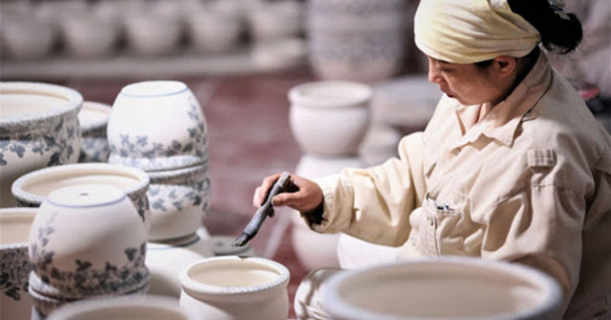 Sứ làm từ gÌ?