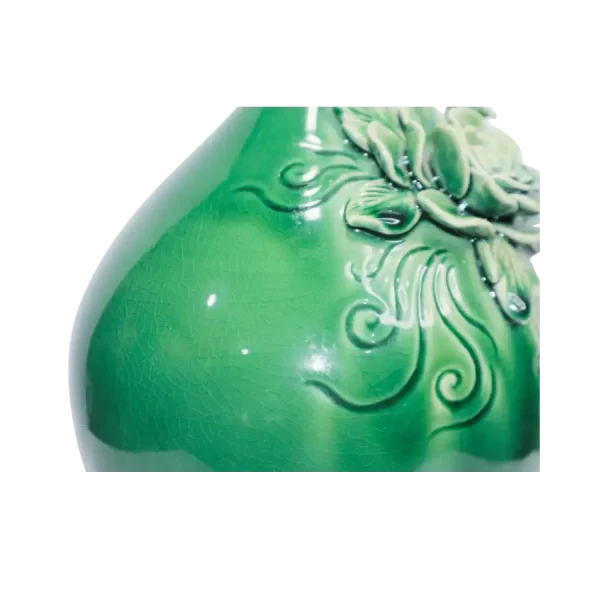 ben-hong-binh-ngoc-luc-bao-hac-dien-nien.png
